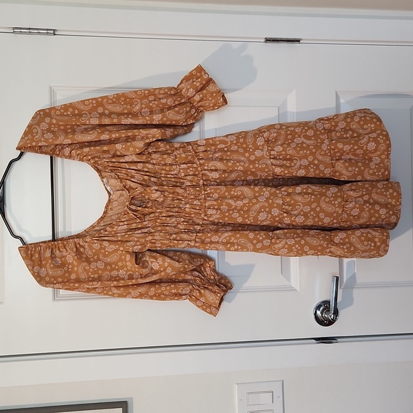 Really Pretty Paisley Dress! - Picture 1 of 4